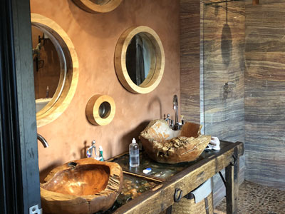 Moroccan bathroom